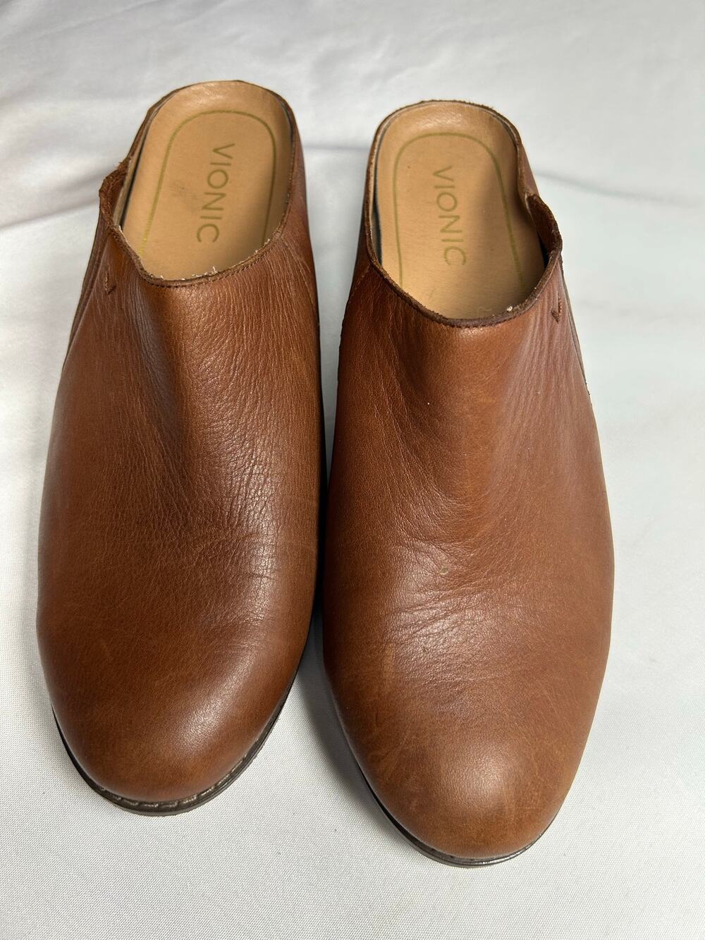Vionic Nellie Mules close to brown leather women’s size 10 very comfy
